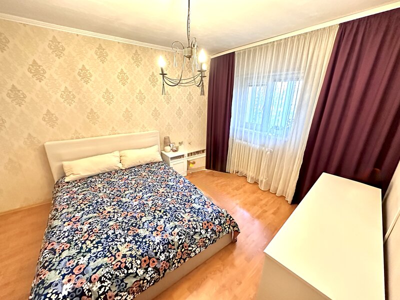 Rond Baba Novac, Dristor.